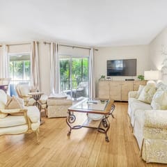 Welcome to Navarra Beach Condo!
