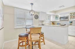 Welcome to Navarra Beach Condo! - Image 4