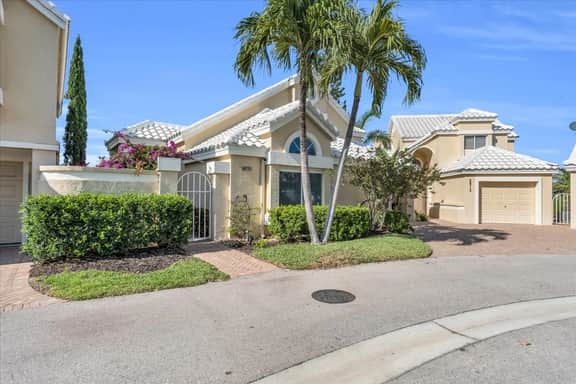 Welcome to your Bonita Springs Lakeside Paradise! - Image 2