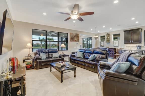 Winding Cypress Resort at Casa de Napoles - Image 4